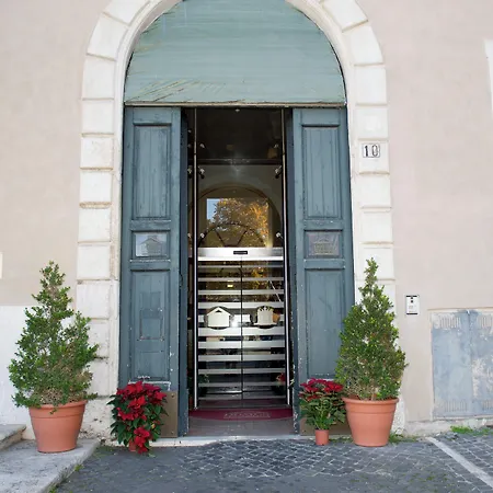 Domus Sessoriana فندق مبيت وإفطار روما