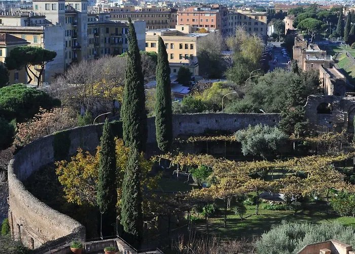 Domus Sessoriana فندق مبيت وإفطار 3*