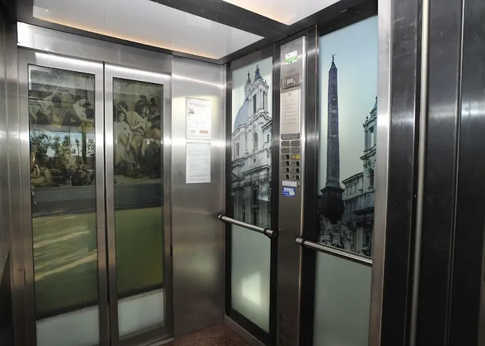 Domus Sessoriana فندق مبيت وإفطار 3*