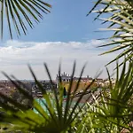 Domus Sessoriana Bed and Breakfast 3*
