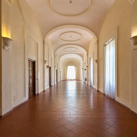 Couette-café Domus Sessoriana 3*