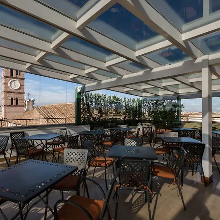 Couette-café Domus Sessoriana 3*