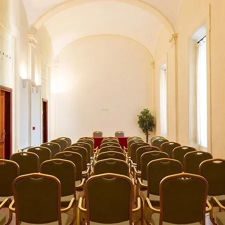 Domus Sessoriana Couette-café