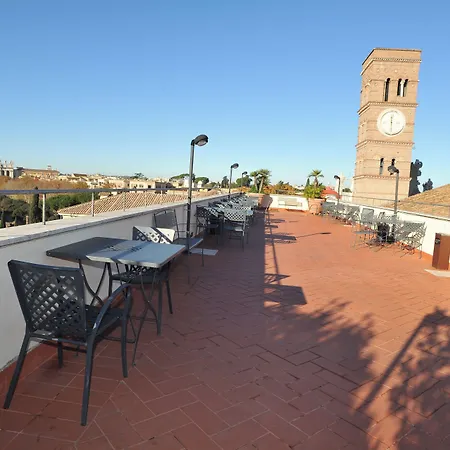 Couette-café Domus Sessoriana 3*