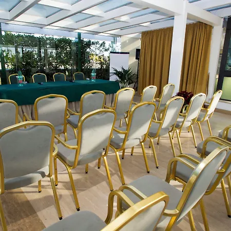 Couette-café Domus Sessoriana 3*