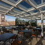 Frühstückspension Domus Sessoriana 3*