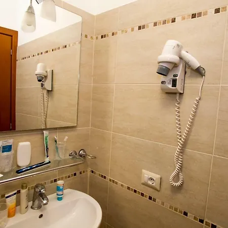 Domus Sessoriana 4*
