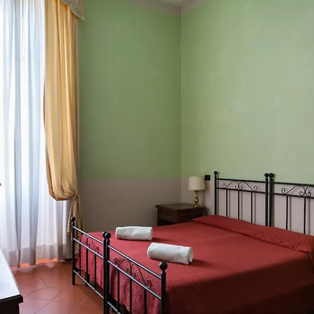 Frühstückspension Domus Sessoriana 3*