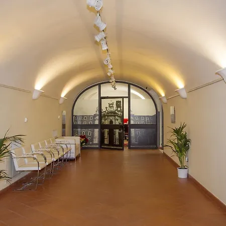 Frühstückspension Domus Sessoriana 3*