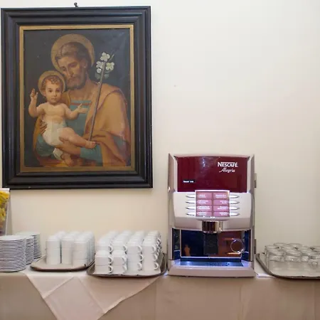 Domus Sessoriana Frühstückspension Rom