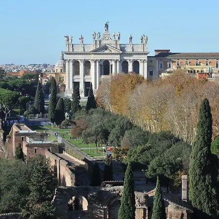 Frühstückspension Domus Sessoriana 3*