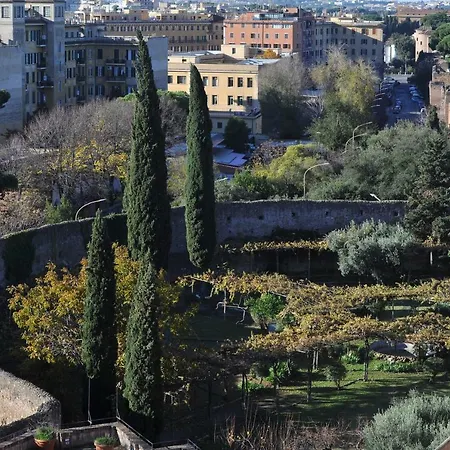 Domus Sessoriana Frühstückspension 3*
